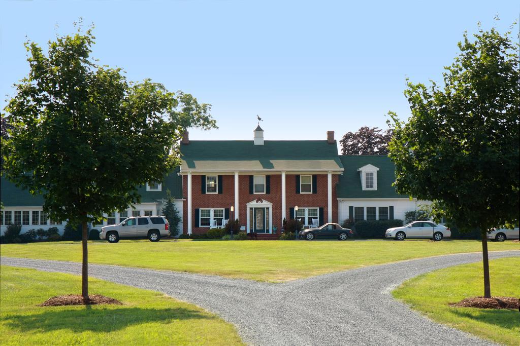 Inn At Huntingfield Creek Rock Hall Exterior photo